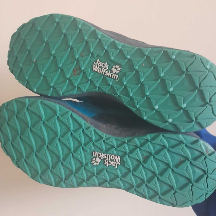 Изгодно дамски маратонки Jack Wolfskin 38-ми номер