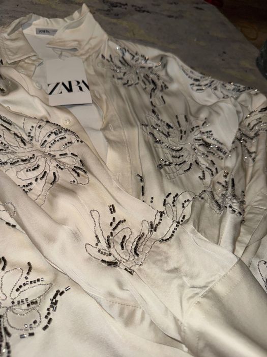 Риза ZARA с камъни маниста