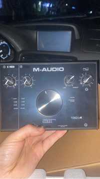 Звуковая карта M-AUDIO AIR