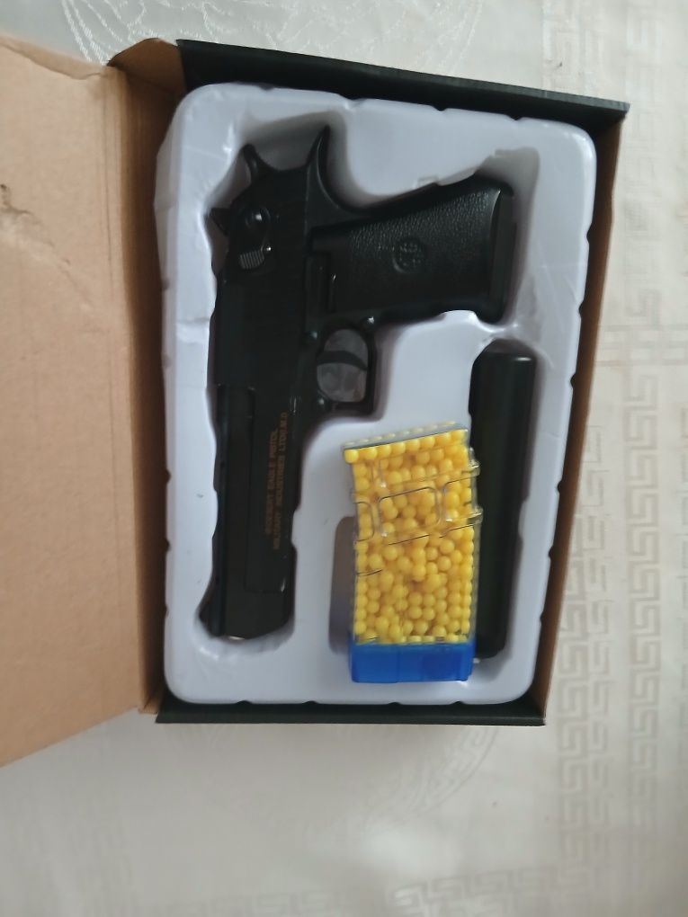 Пистолет.       .