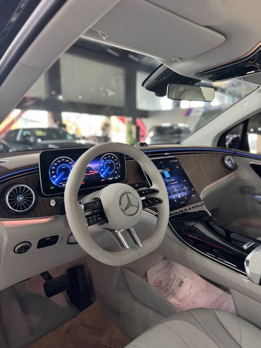 Mercedes benz eqe500 suv 2024 v nalichii