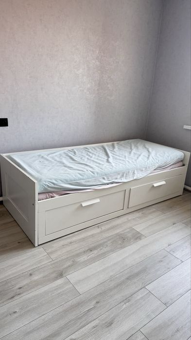 Продам кровать ikea