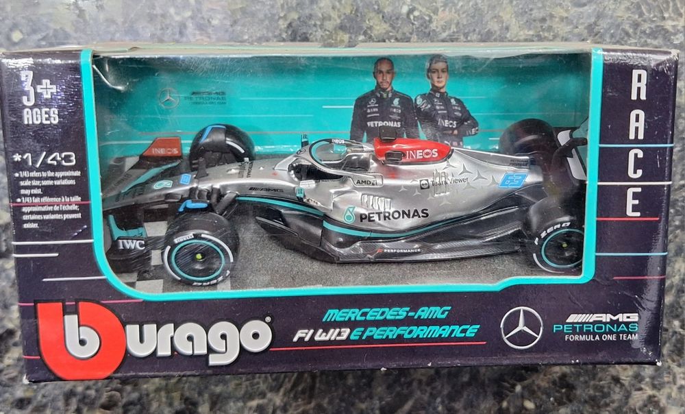 Продам моделек Ф1 команды Mercedes AMG Petronas