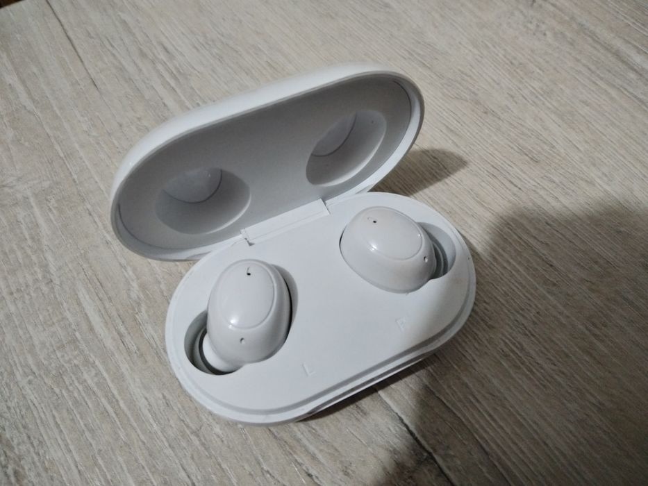 Oppo enco buds ETI 81