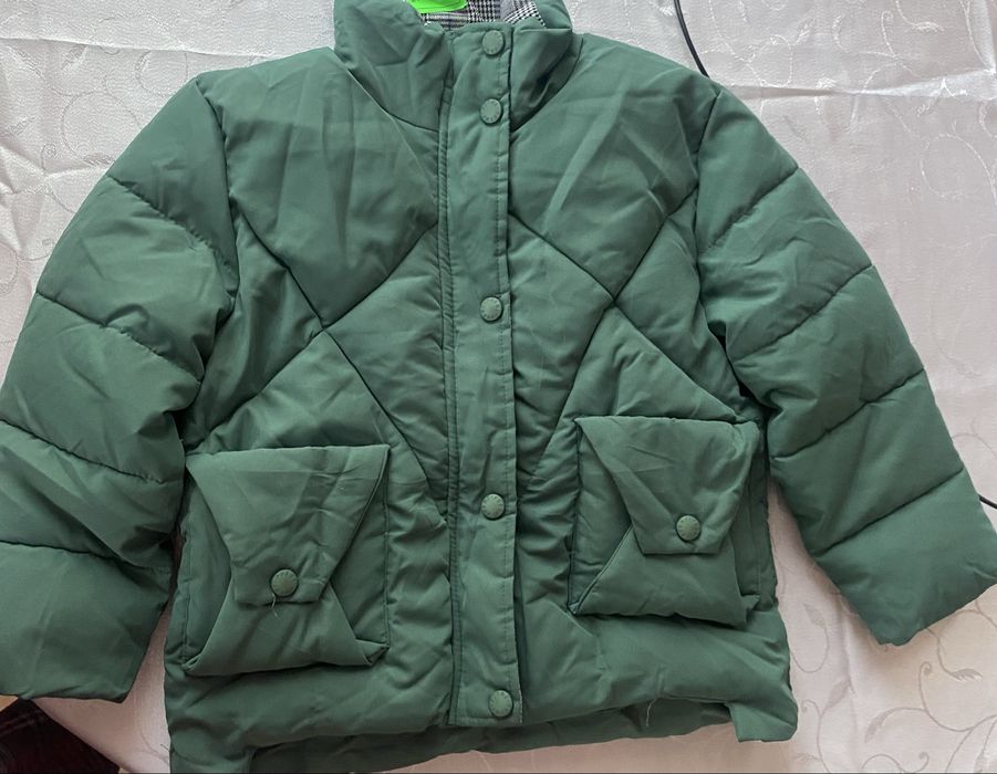 Продам куртки новые теплые , разм 130 /64