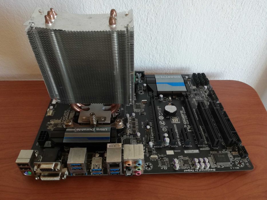 Gigabyte GA-Z87-D3HP + Intel Core i5 4670k + 4GB RAM Elixir
