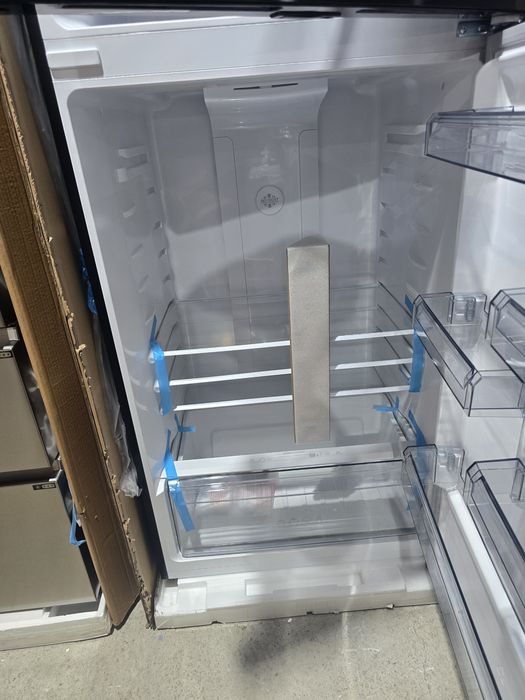 Нов инверторен хладилник с горна камера 80 см широк Diplomat NFT185