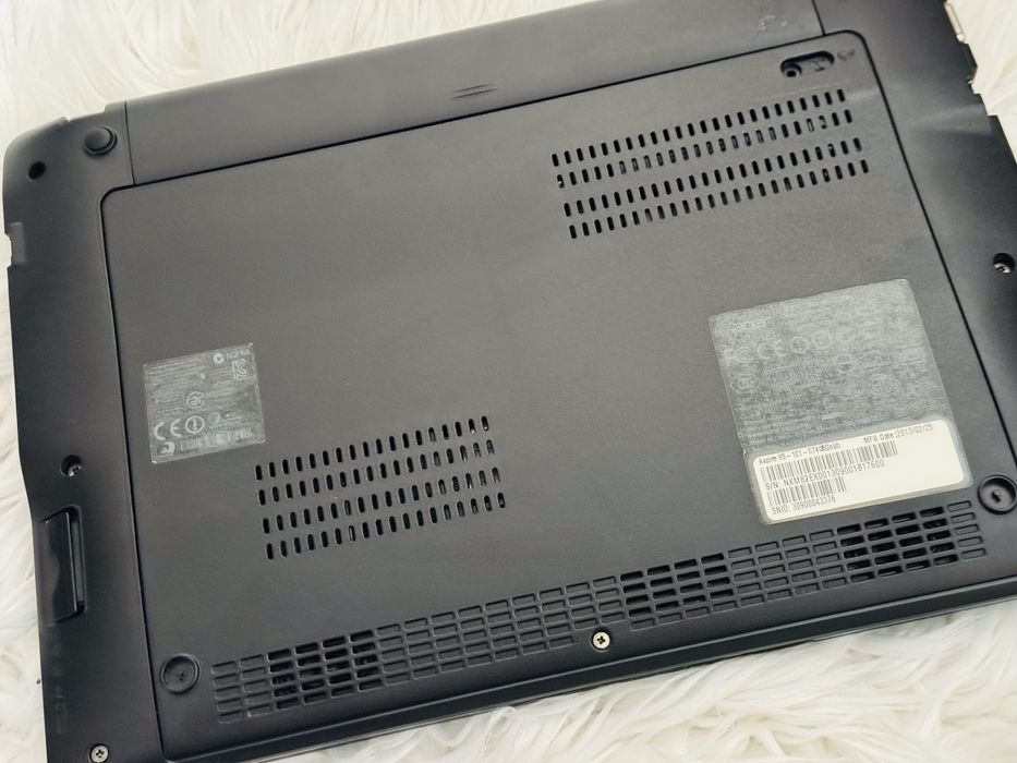 Лаптоп Acer Aspire V5-121