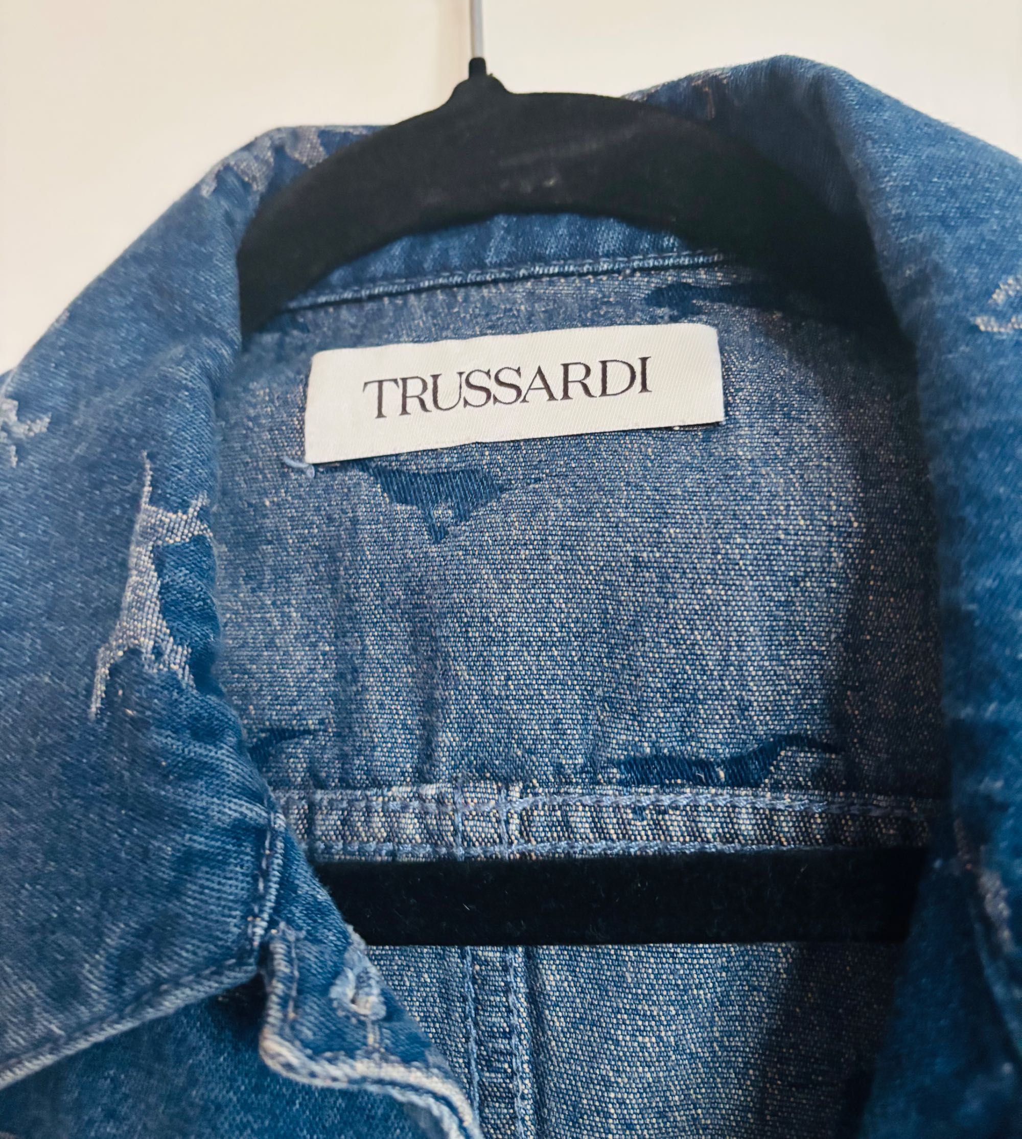 Дънково яке Trussardi с контрастни мотиви кучета, размер 38