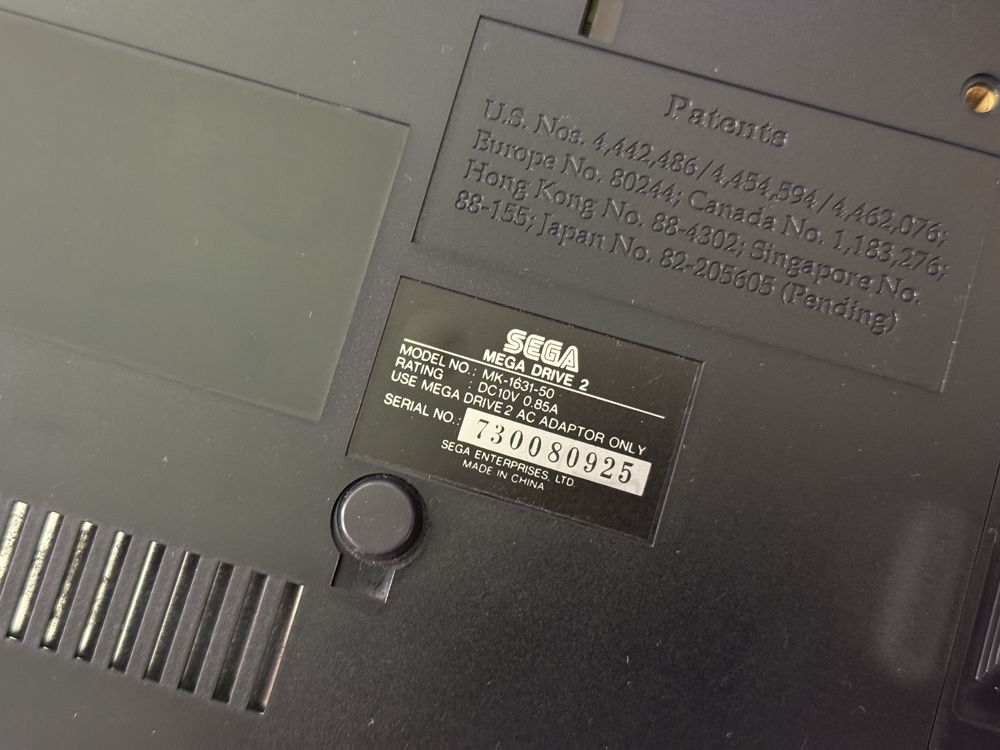 Sega Mega Drive 2 - ретро игрова конзола