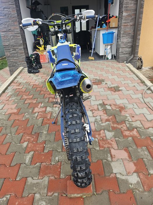 De vânzare Husqvarna 300 TPi 2018 – în stare excelentă!