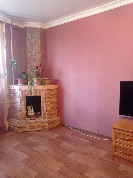 Продам 3-х Комнатную Улучшенную.  Центр