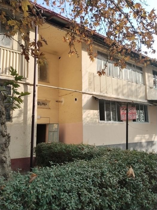 Продам 2 комнатную. Своя. ул. Беруни. Янгиюль. Ремонт. Всё новое своё