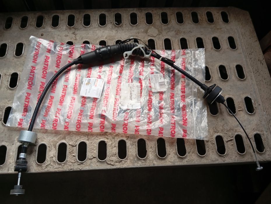 Продам тросик автоматика гольф 3 и многое другое