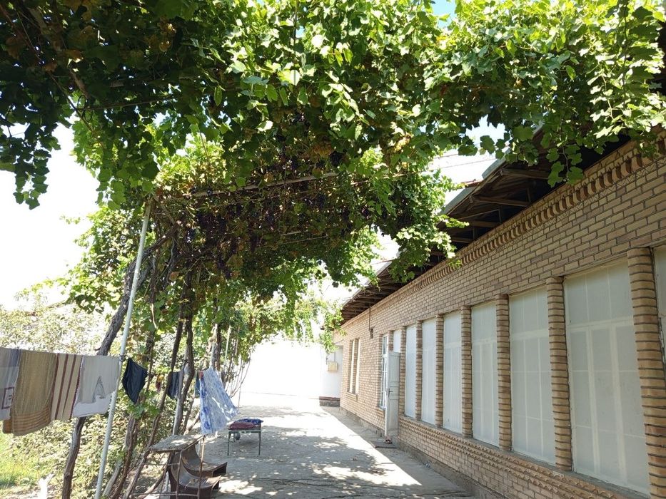 Ховли сотилади, Эски шахарда