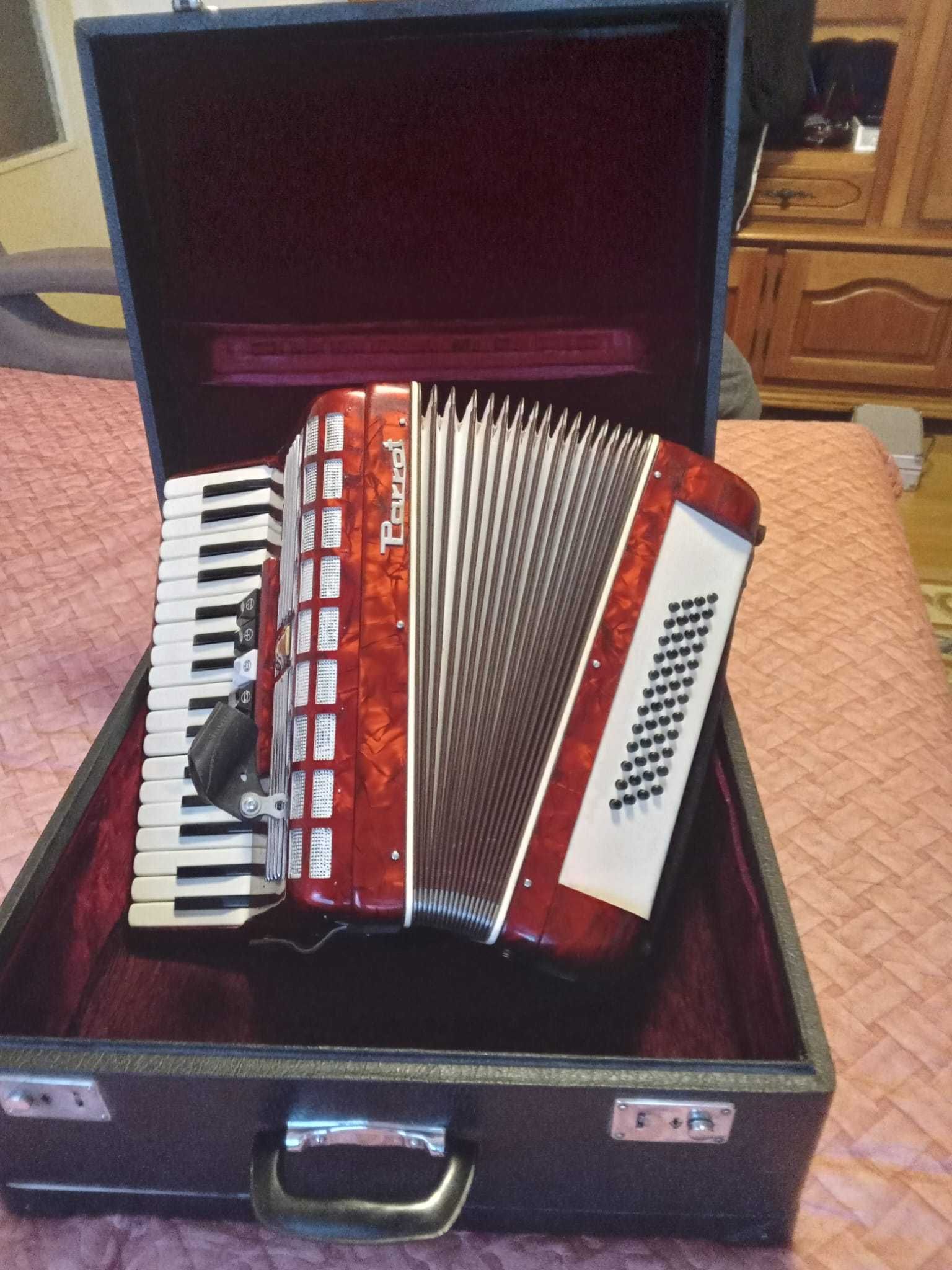 Vand acordeon Parrot 48 de basi