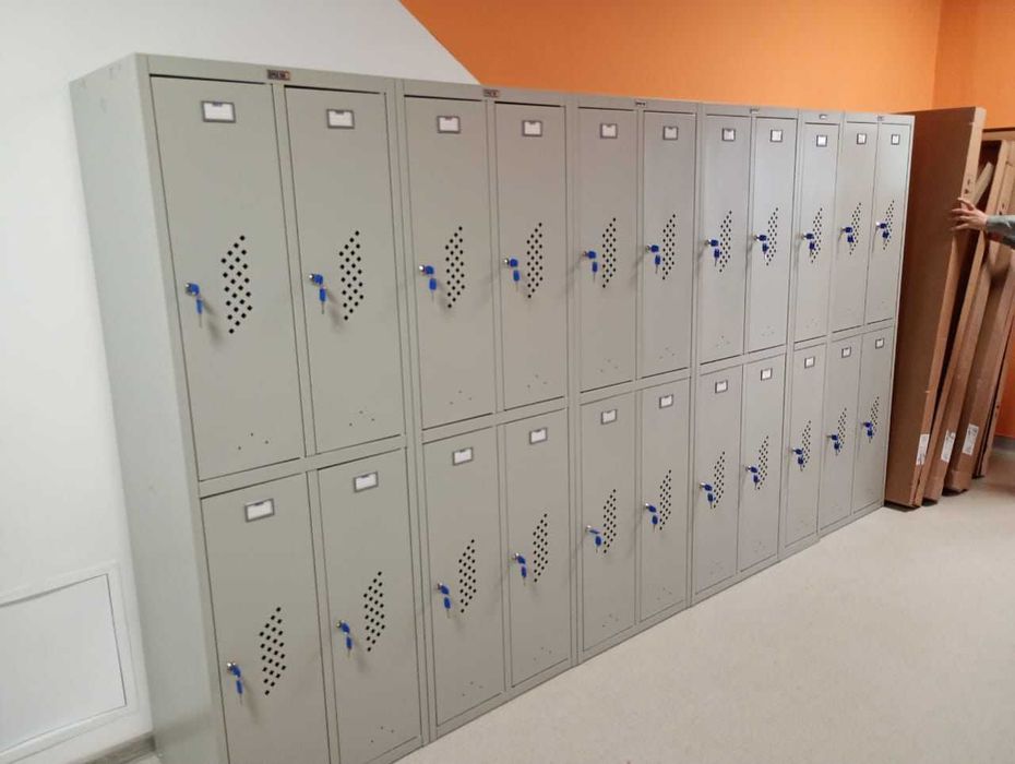 Шкафы для раздевалок, сумочницы