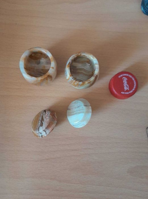 Две Малки кутийки за мазила от мраморен оникс