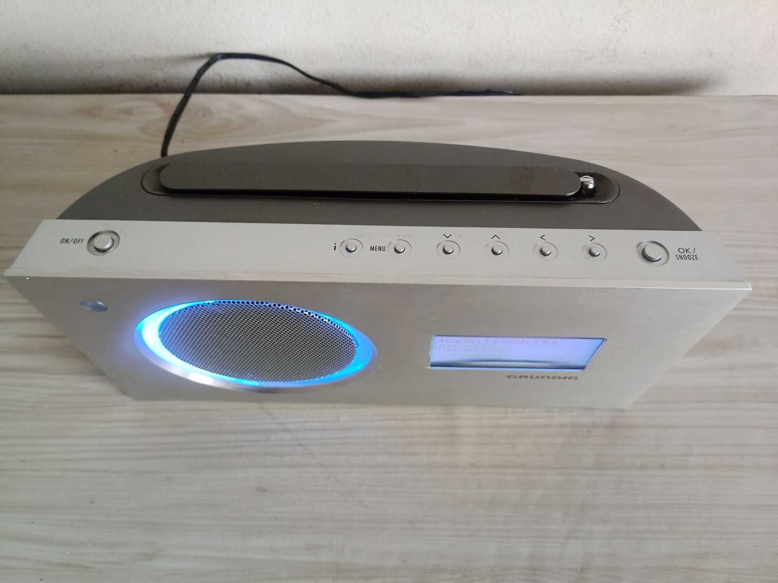Grundig Cosmopolit 7 WEB Aluminium WLAN Radio (DAB+, RDS Tuner)