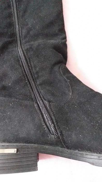 Cizme lungi, peste genunchi