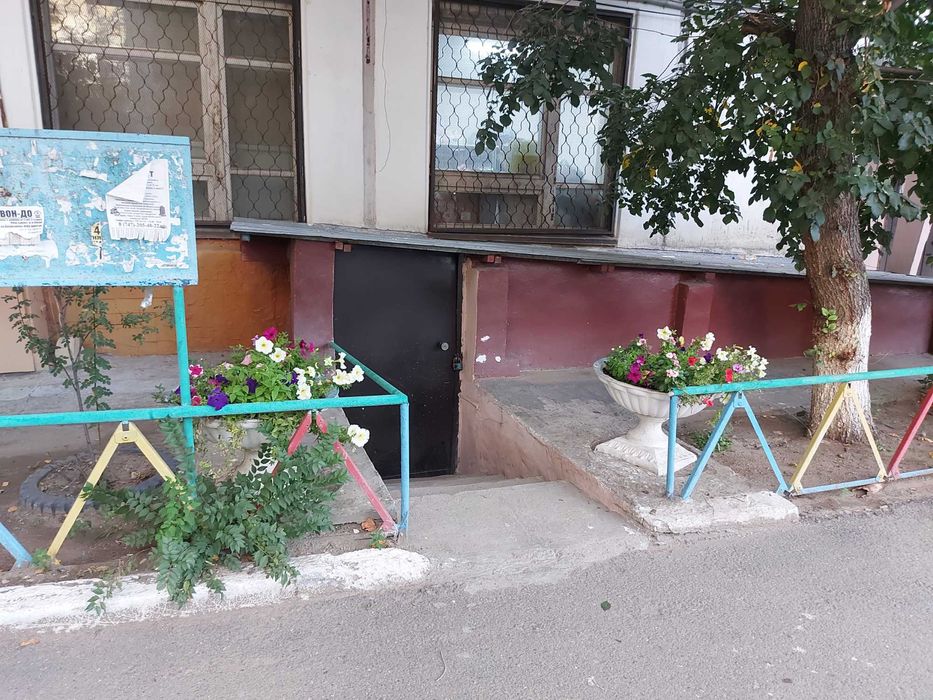 Коммерческое помещение, цокольный этаж