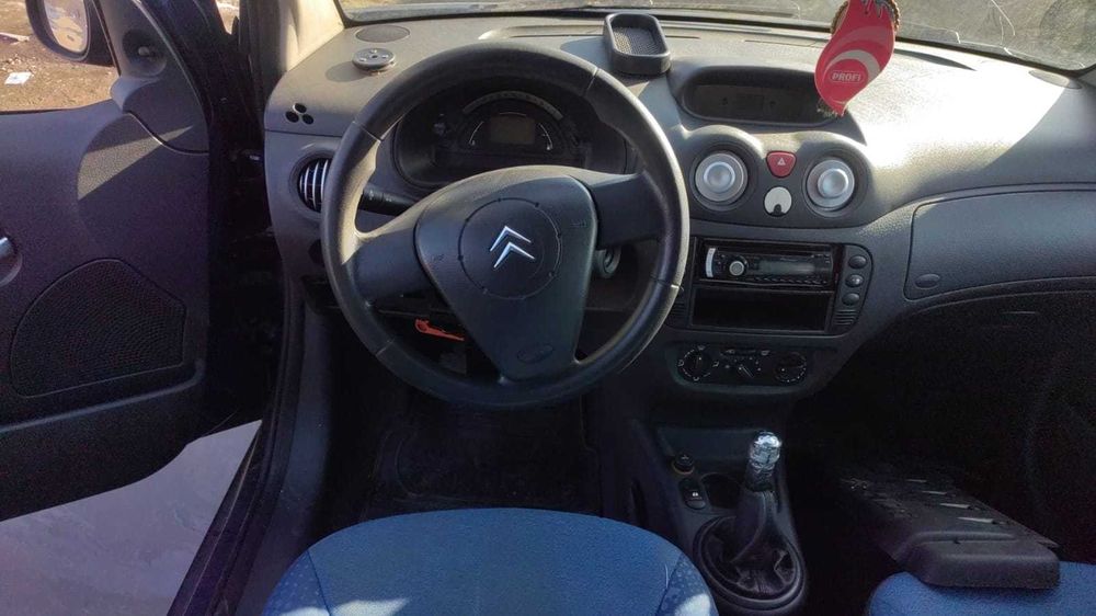Dezmembrez Citroen C2  1.4 HDi an 2005 cod motor 8HZ