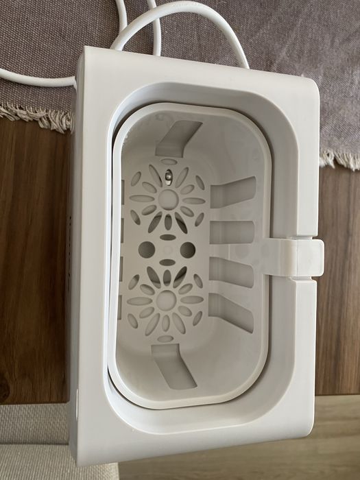 Нагревател за бебешки бутилки Lionelo Care Double