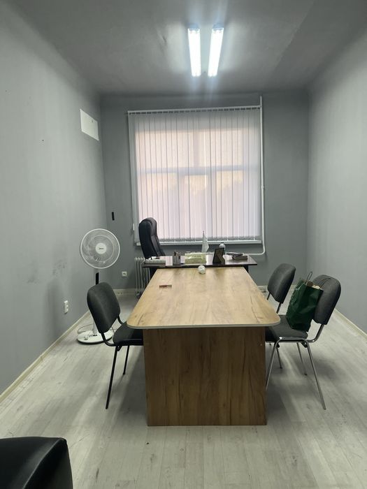 Офис жалға беріледі Шымкент қаласы Шымкент плазаның жанында!Кең,жарық!