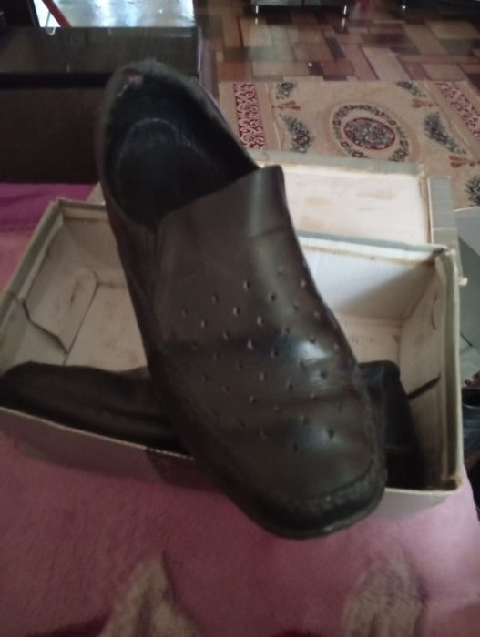 Мужская обувь великан