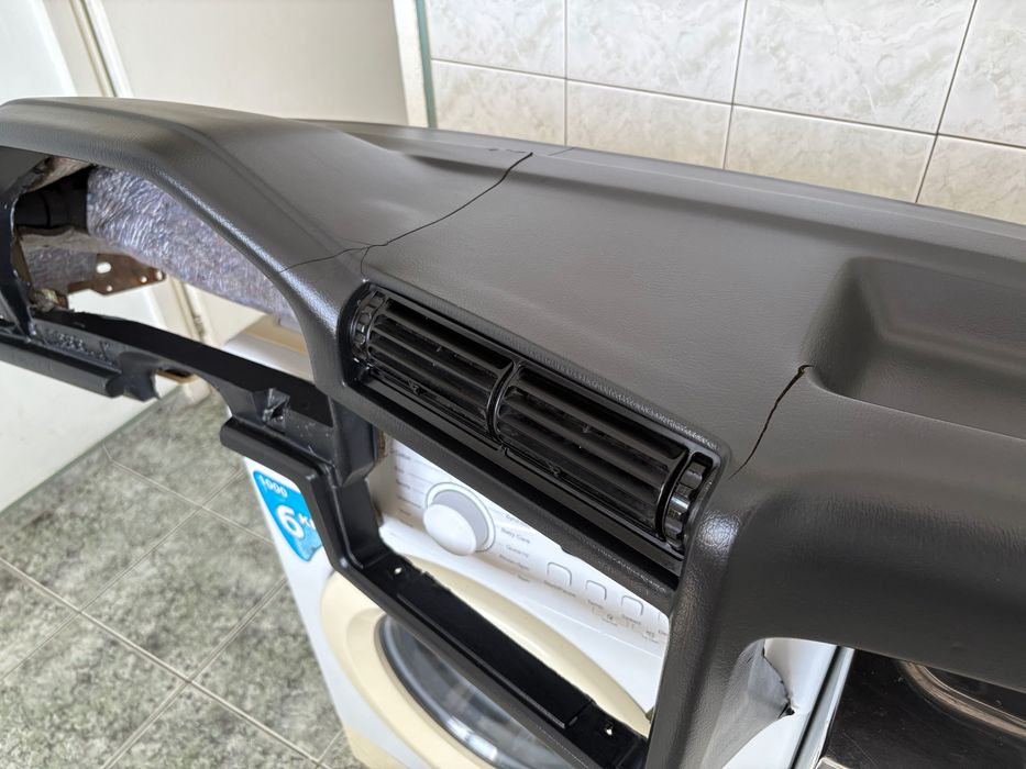 Табло Е30 БМВ E30 BMW Радио Стелки Жабка Километраж Топка Мокет Кори