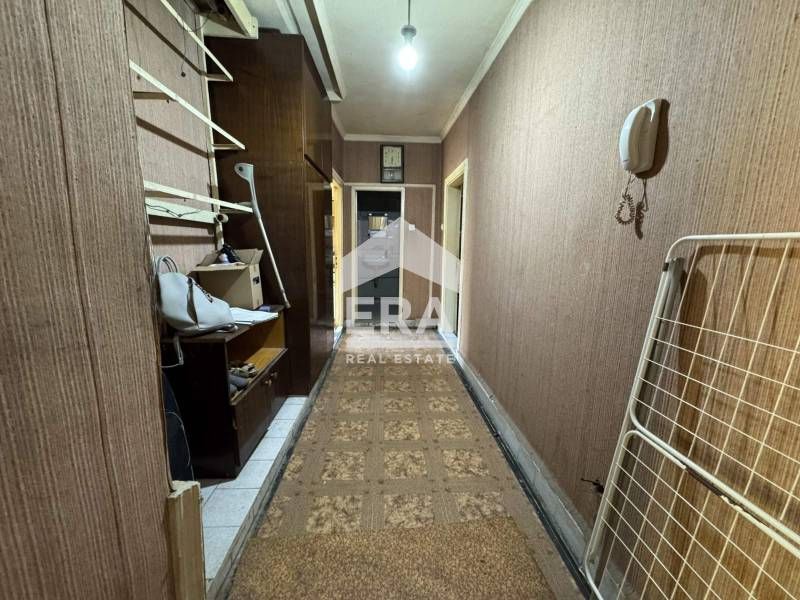 Продава се Тристаен апартамент в Силистра, Център - 85 кв.м за 965 €/кв.м - Снимка #5