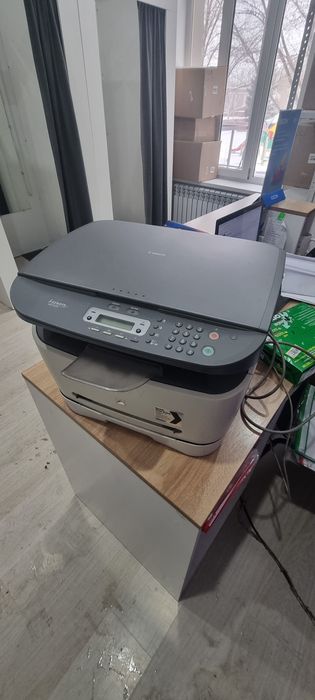 Принтер в рабочем состоянии 3 в 1 Canon