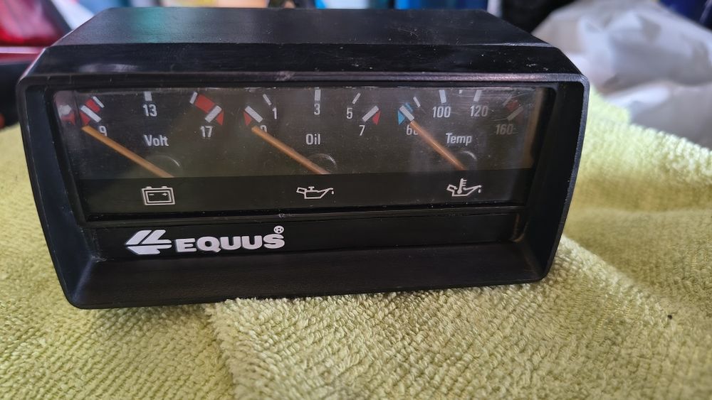 Ceasuri suplimentare BMW E30