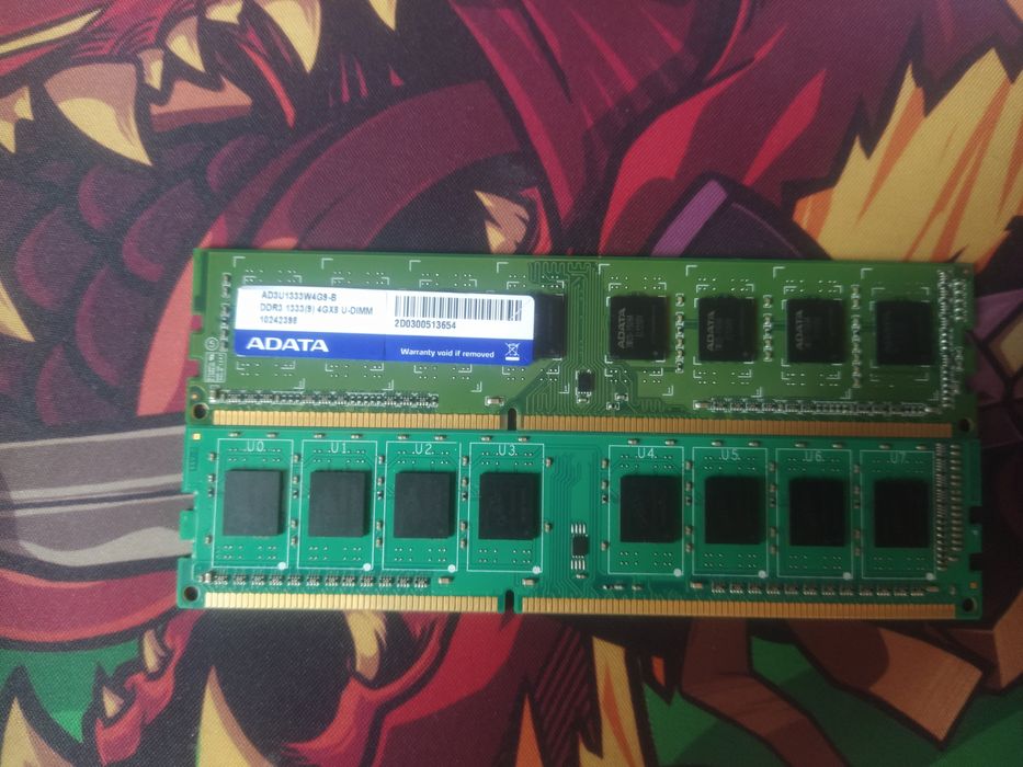 Оперативная память DDR3 каждая на 4 гб