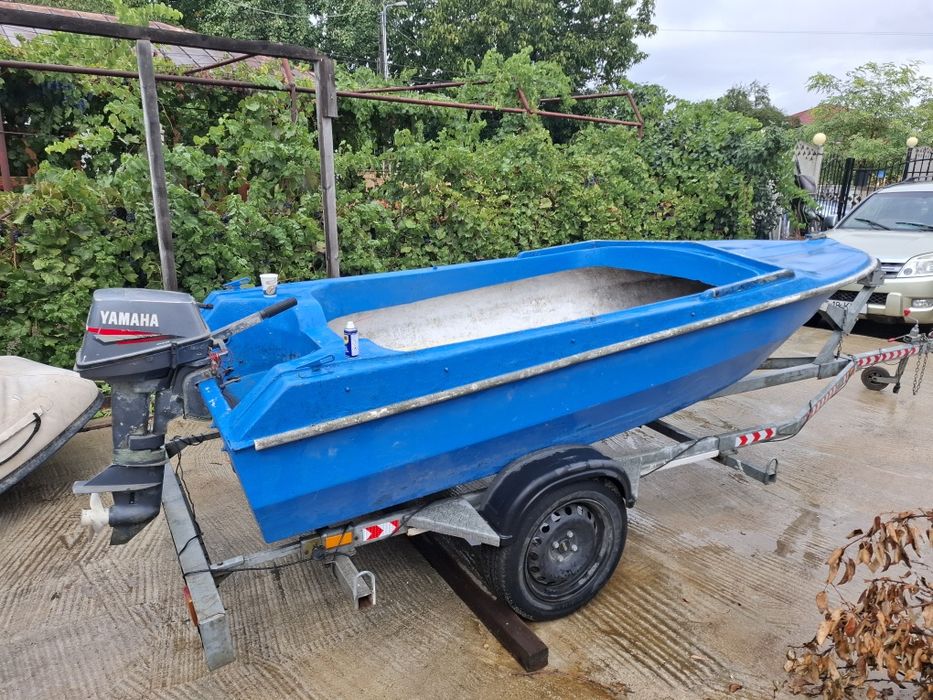 Barca fibră, motor si peridoc