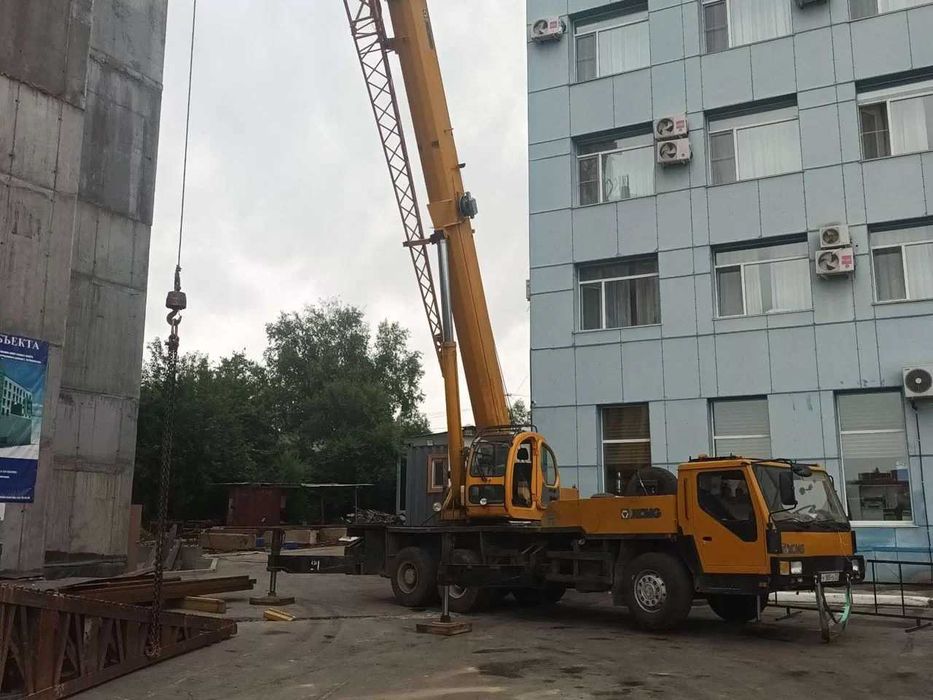 Услуги кран Аренда автокран  25 тон Стр 42 метр китайский