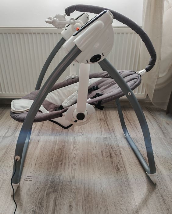 Vând leagăn electric