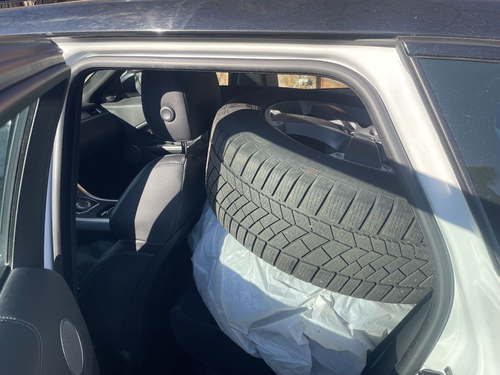 jante land rover range rover Evoque Velar 235/60/18 m+s continent Bmw