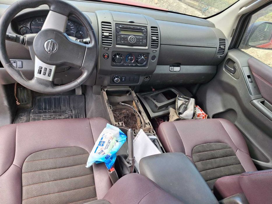 Vand/Dezmembrez Nissan Navara