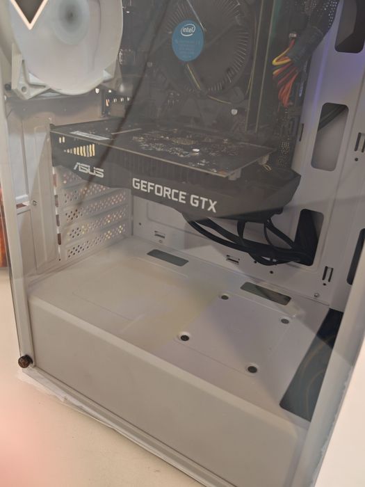Unitate calculator gaming I5 9400 16gb Nvidia GTX 1650