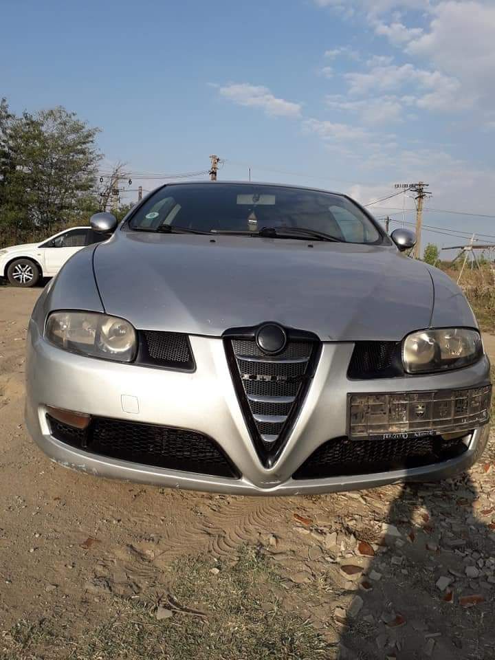 Dezmembrez Alfa Romeo GT 1.9  110Kw  150Cp din 2005