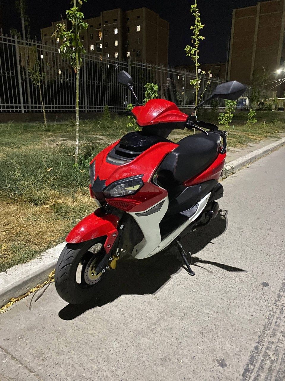 Skuter sotladi italya 125cc