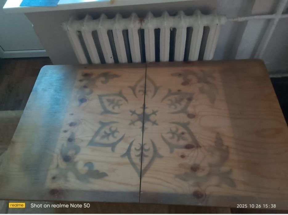 Стол Бу Састаяни  отлични