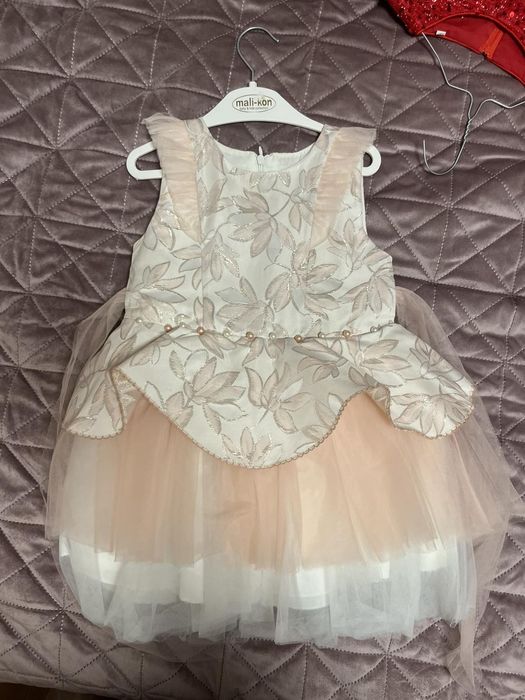 Нежна детска рокличка