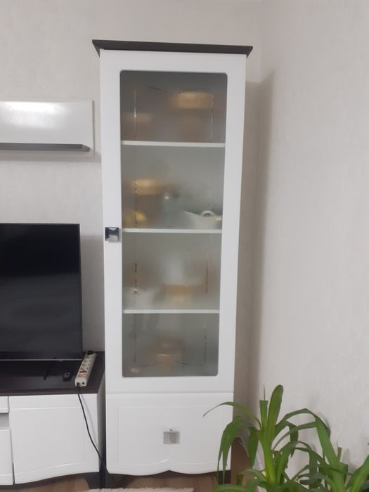 Продам стенку  для