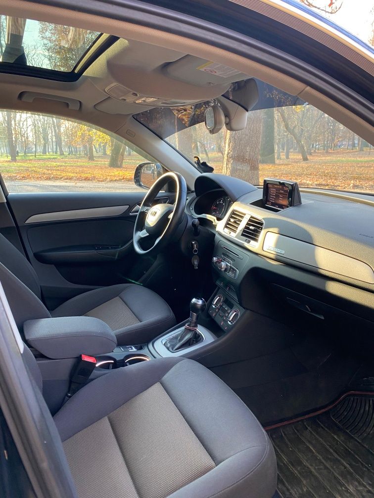 * Audi Q3 * 2013 * S-tronic * Panoramic  * Quattro *