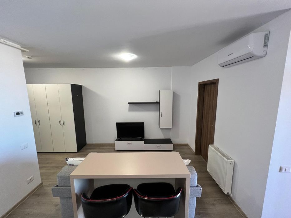 Închiriez apartament Ared 2 camere