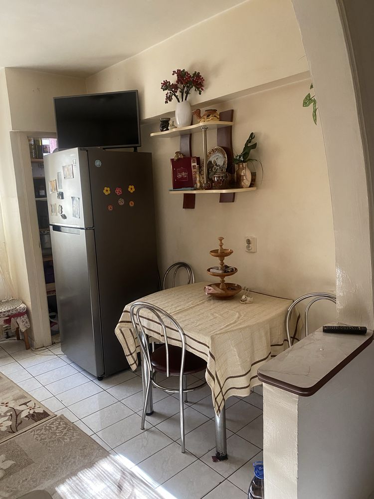 Vand garsoniera ( apartament 1camera) Cetate