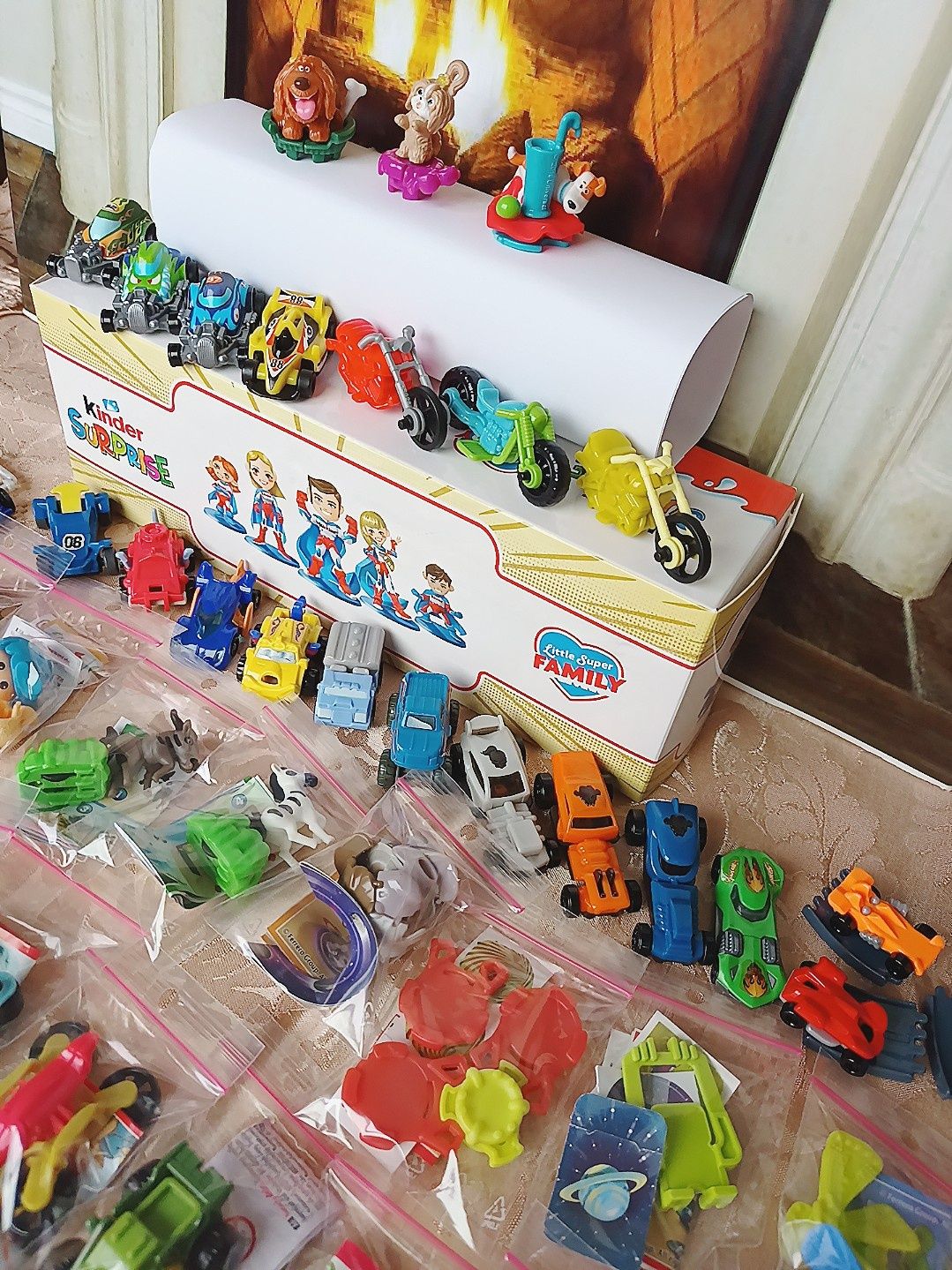 Lot jucării Kinder Noi Mașinuțe