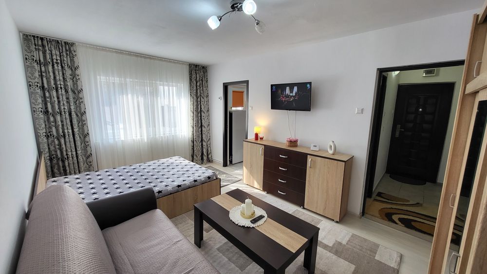 Închiriere garsoniera confort 1 - central - zona Casei de Cultura